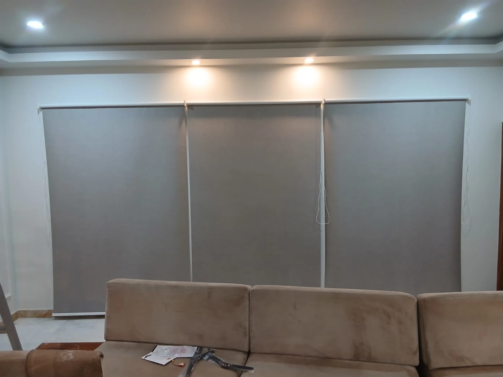 Window Blinds Sample 12 — image 1 of 1